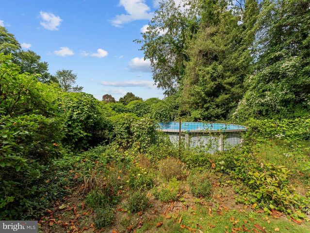 1001 E WILLOW GROVE AVE, Glenside, PA 19038