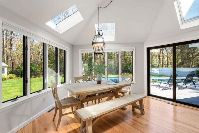 26 Driftwood Circle, Mashpee, MA 02649
