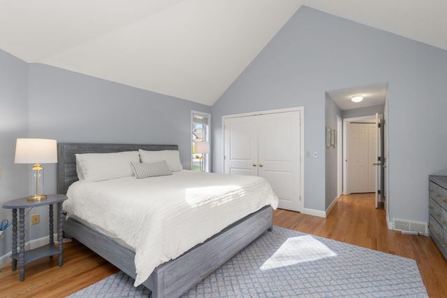 26 Driftwood Circle, Mashpee, MA 02649