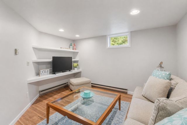 26 Driftwood Circle, Mashpee, MA 02649