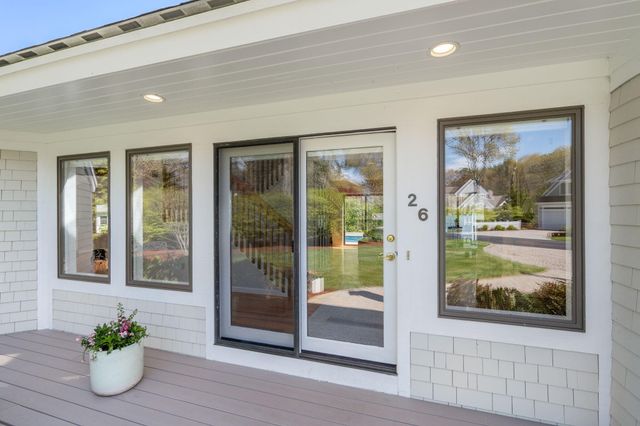 26 Driftwood Circle, Mashpee, MA 02649