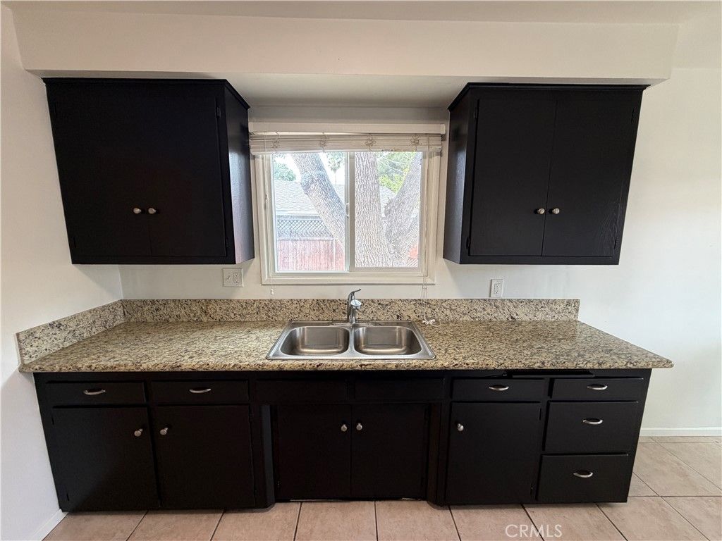 Image 10 of property listing at 7942 Northgate Avenue, Canoga Park, CA 91304