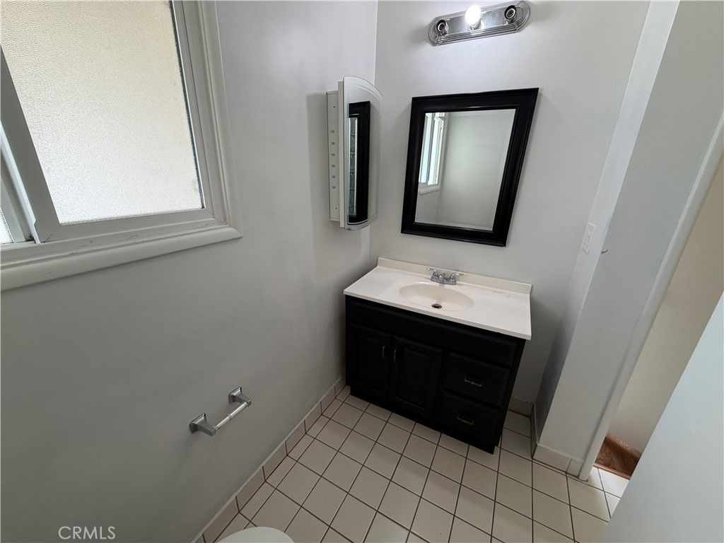 Image 18 of property listing at 7942 Northgate Avenue, Canoga Park, CA 91304