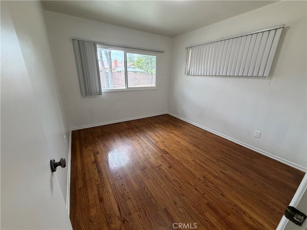 Image 24 of property listing at 7942 Northgate Avenue, Canoga Park, CA 91304