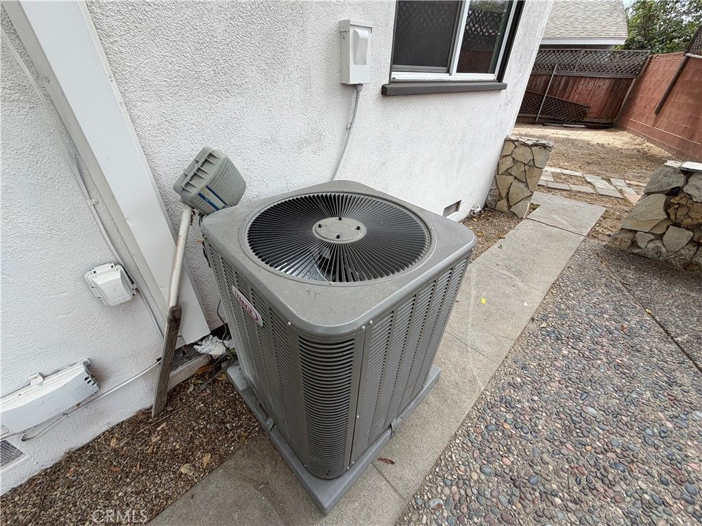 Image 31 of property listing at 7942 Northgate Avenue, Canoga Park, CA 91304
