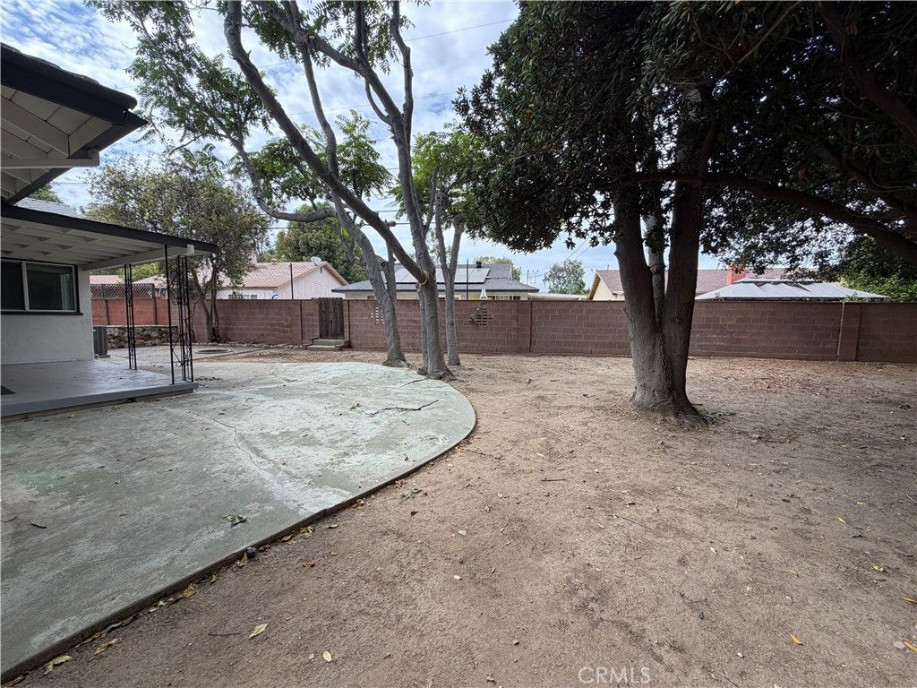 Image 36 of property listing at 7942 Northgate Avenue, Canoga Park, CA 91304