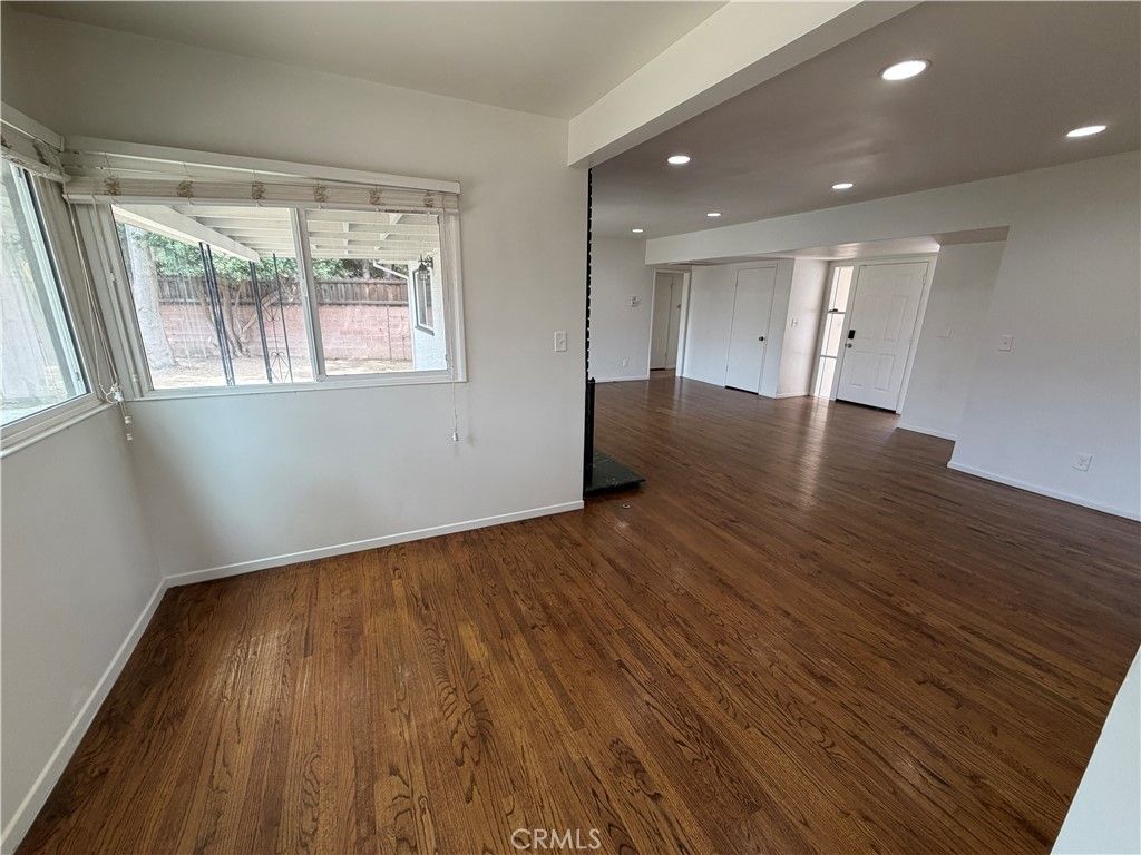 Image 6 of property listing at 7942 Northgate Avenue, Canoga Park, CA 91304