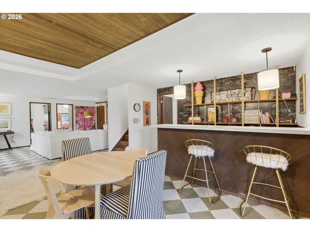 6011 Sw SALMON St, Portland, OR 97221