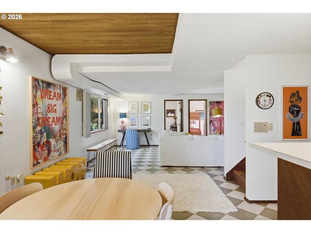 6011 Sw SALMON St, Portland, OR 97221