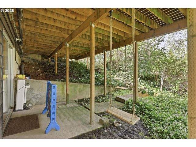 6011 Sw SALMON St, Portland, OR 97221