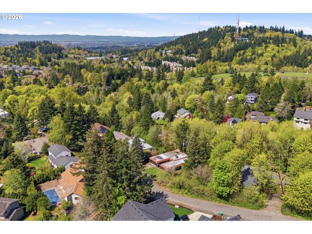 6011 Sw SALMON St, Portland, OR 97221