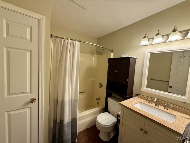300 Holmes Street, Syracuse, NY 13210