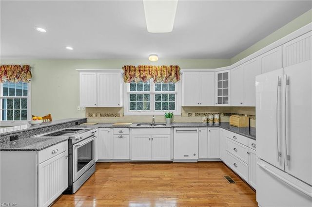 1500 Front Cove CT, Virginia Beach, VA 23454