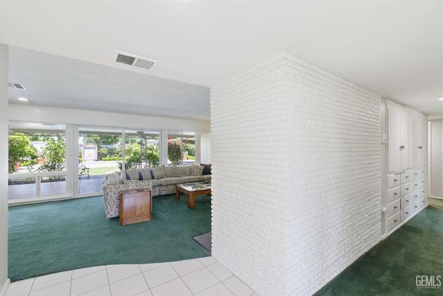 2511 Beech Street, Bakersfield, CA 93301