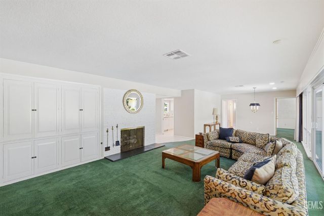 2511 Beech Street, Bakersfield, CA 93301