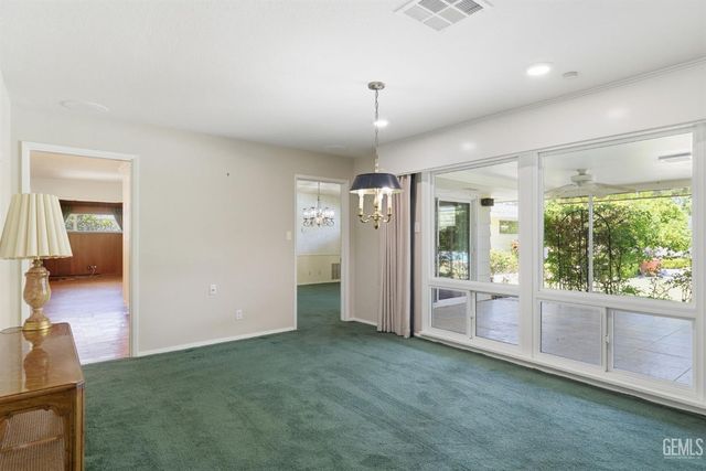 2511 Beech Street, Bakersfield, CA 93301