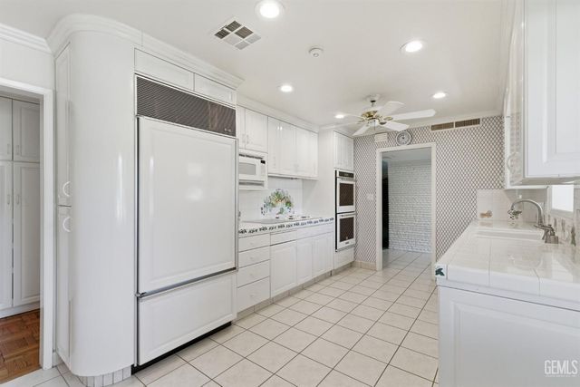 2511 Beech Street, Bakersfield, CA 93301