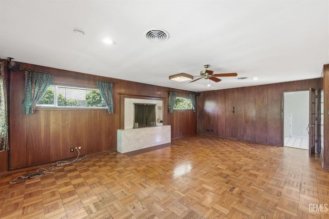 2511 Beech Street, Bakersfield, CA 93301