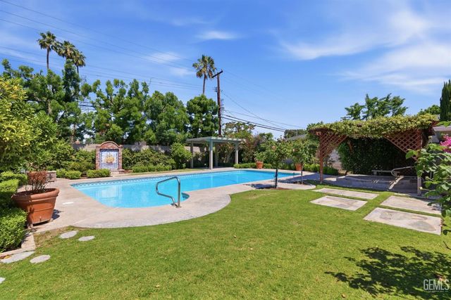 2511 Beech Street, Bakersfield, CA 93301