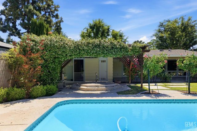 2511 Beech Street, Bakersfield, CA 93301