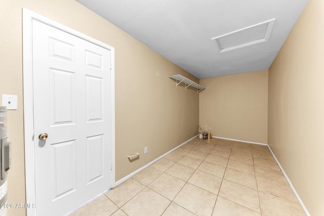 4723 E VINEYARD Road, Phoenix, AZ 85042