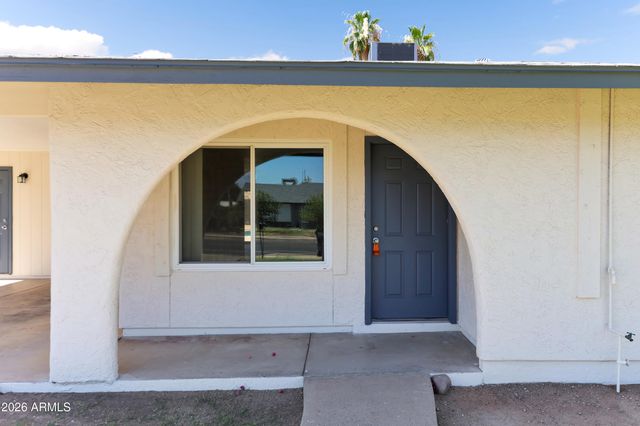 4723 E VINEYARD Road, Phoenix, AZ 85042