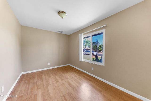 4723 E VINEYARD Road, Phoenix, AZ 85042