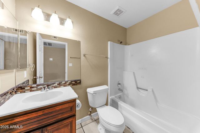 4723 E VINEYARD Road, Phoenix, AZ 85042
