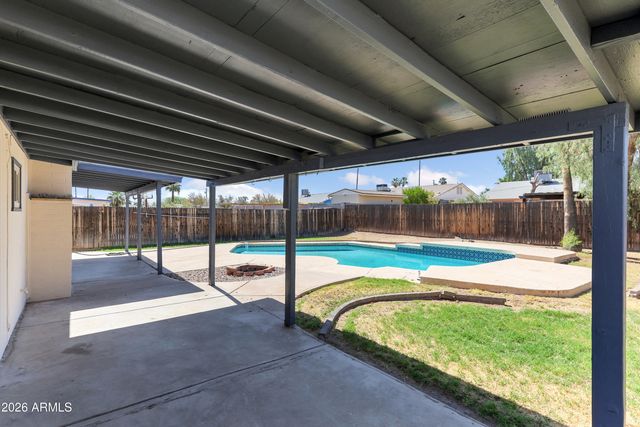 4723 E VINEYARD Road, Phoenix, AZ 85042