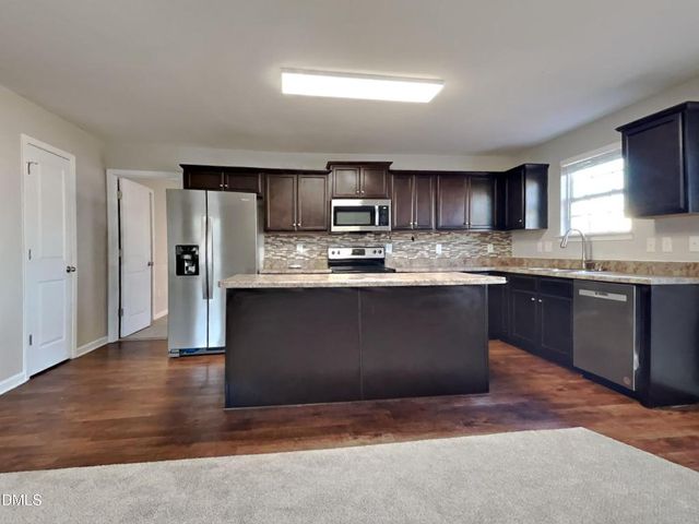 42 Folkstone Court, Bunnlevel, NC 28323