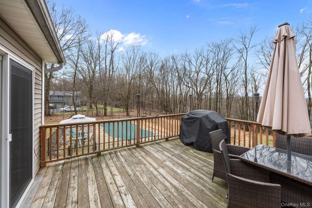 69 Ridge Road, Wallkill, NY 12589