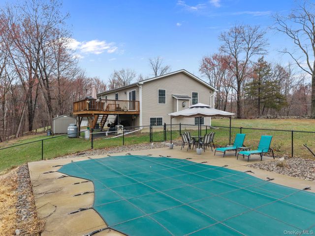 69 Ridge Road, Wallkill, NY 12589