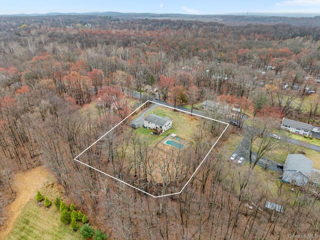 69 Ridge Road, Wallkill, NY 12589