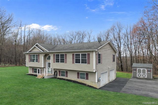 69 Ridge Road, Wallkill, NY 12589