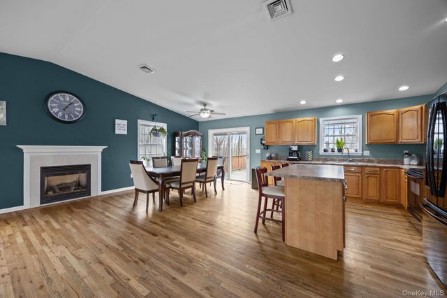 69 Ridge Road, Wallkill, NY 12589
