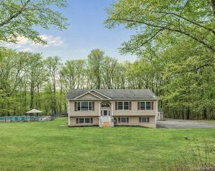 69 Ridge Road, Wallkill, NY 12589