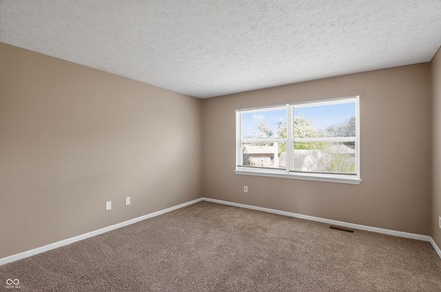 8809 Country Lane Court, Indianapolis, IN 46217