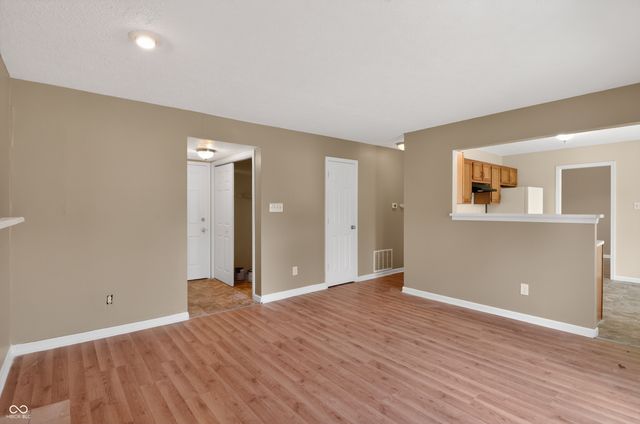 8809 Country Lane Court, Indianapolis, IN 46217