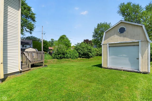 8809 Country Lane Court, Indianapolis, IN 46217