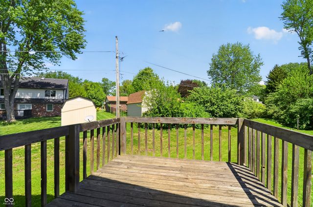 8809 Country Lane Court, Indianapolis, IN 46217