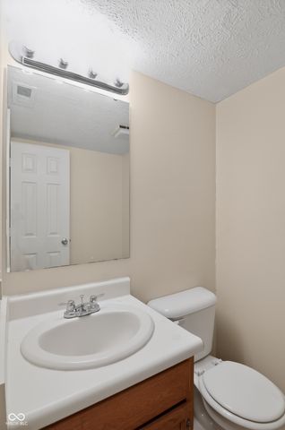 8809 Country Lane Court, Indianapolis, IN 46217