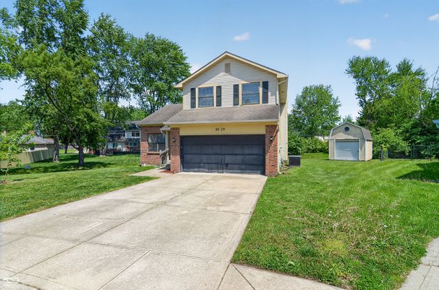8809 Country Lane Court, Indianapolis, IN 46217