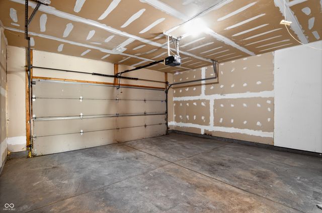 8809 Country Lane Court, Indianapolis, IN 46217