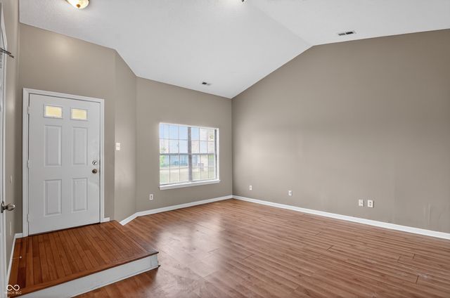 8809 Country Lane Court, Indianapolis, IN 46217