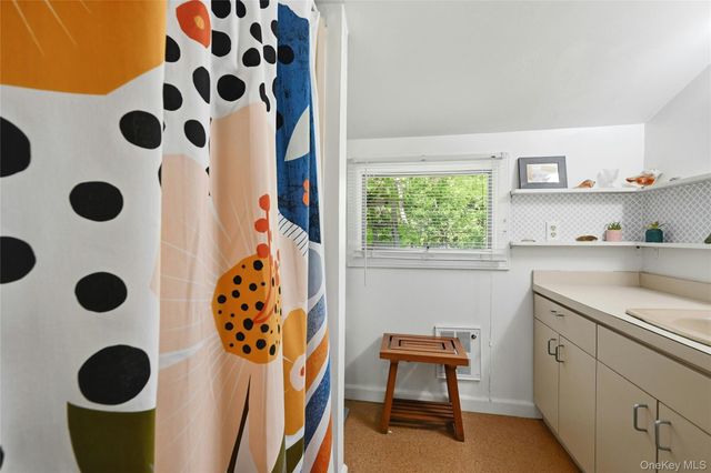 295 Jackson Street, New Suffolk, NY 11956