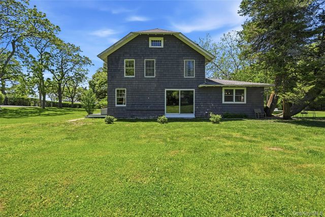 295 Jackson Street, New Suffolk, NY 11956