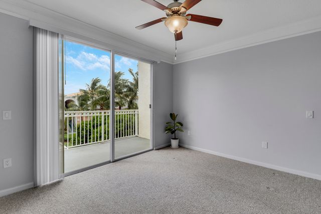 4302 Myrtlewood Circle E, Palm Beach Gardens, FL 33418