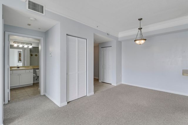 4302 Myrtlewood Circle E, Palm Beach Gardens, FL 33418