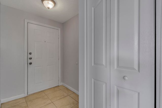 4302 Myrtlewood Circle E, Palm Beach Gardens, FL 33418