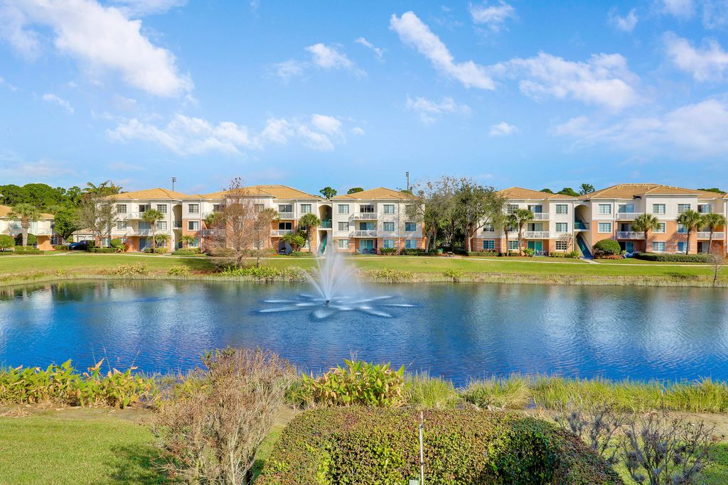 4302 Myrtlewood Circle E, Palm Beach Gardens, FL 33418